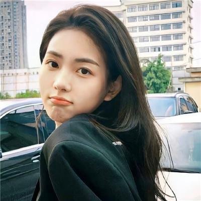 中央舞台：踮起脚尖